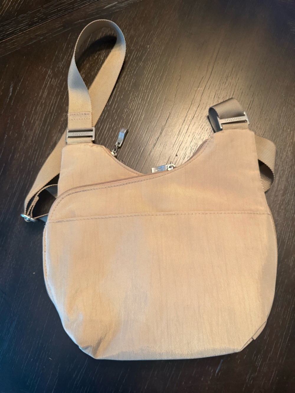 Baggallini Beige Crossbody Bag - Picture 5 of 10